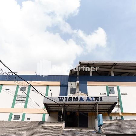 Wisma Aini Syariah Mitra Reddoorz Bandar Lampung Exterior photo